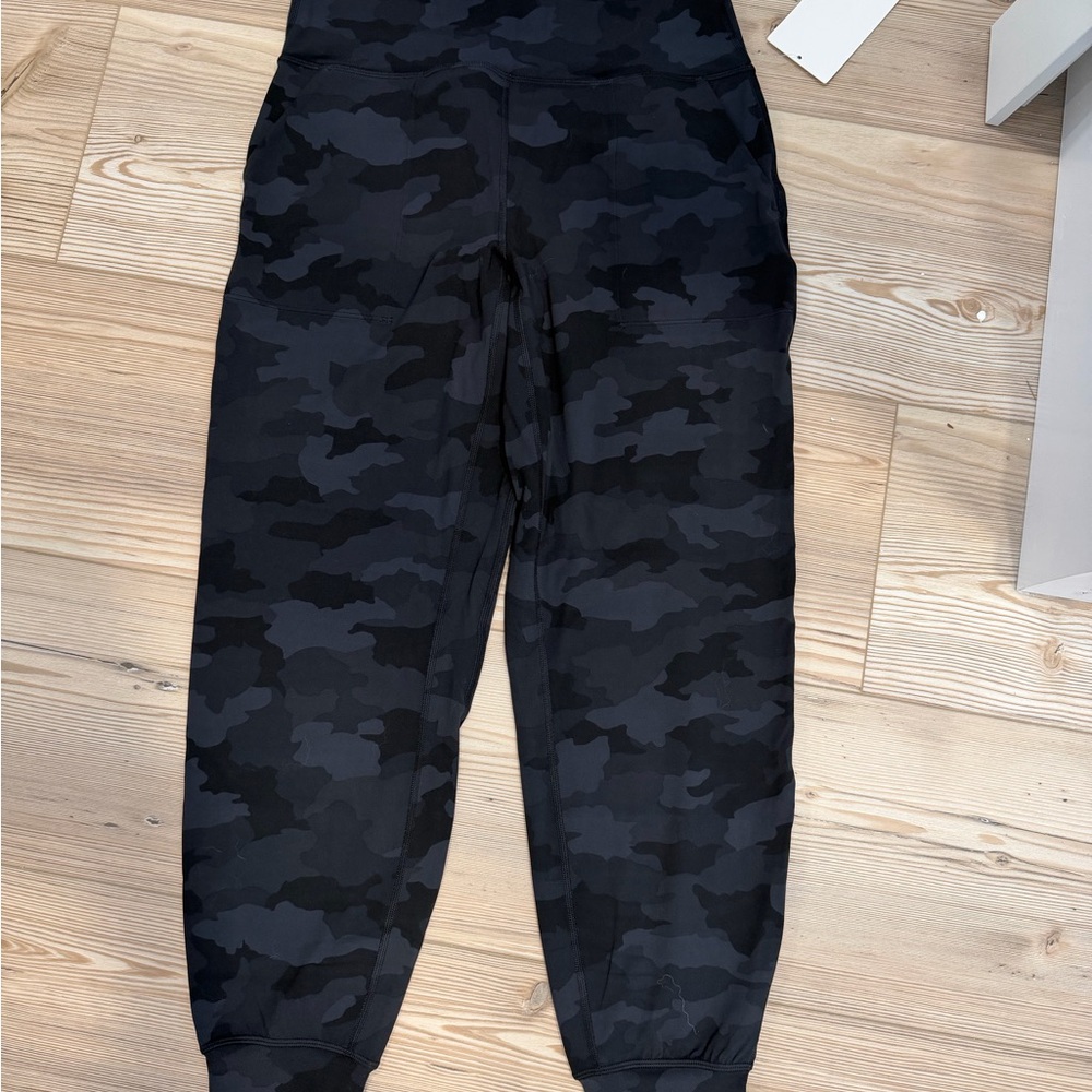 NWT lululemon athletica Black Camouflage Joggers
